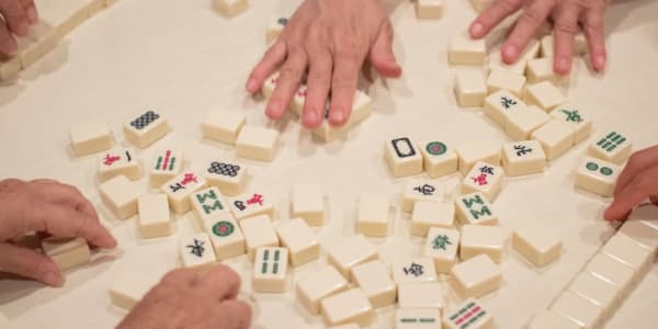 Mahjong'un Kısa Tarihi ve Nasıl Oynanır