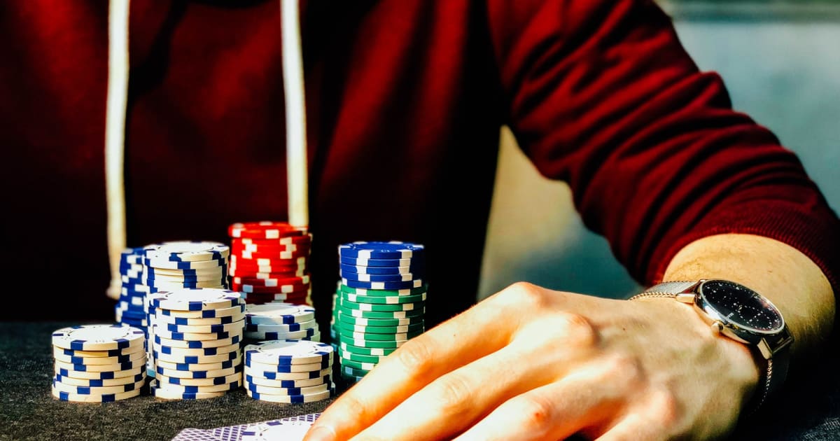 3 Kartlı Çevrimiçi Poker Rehberi